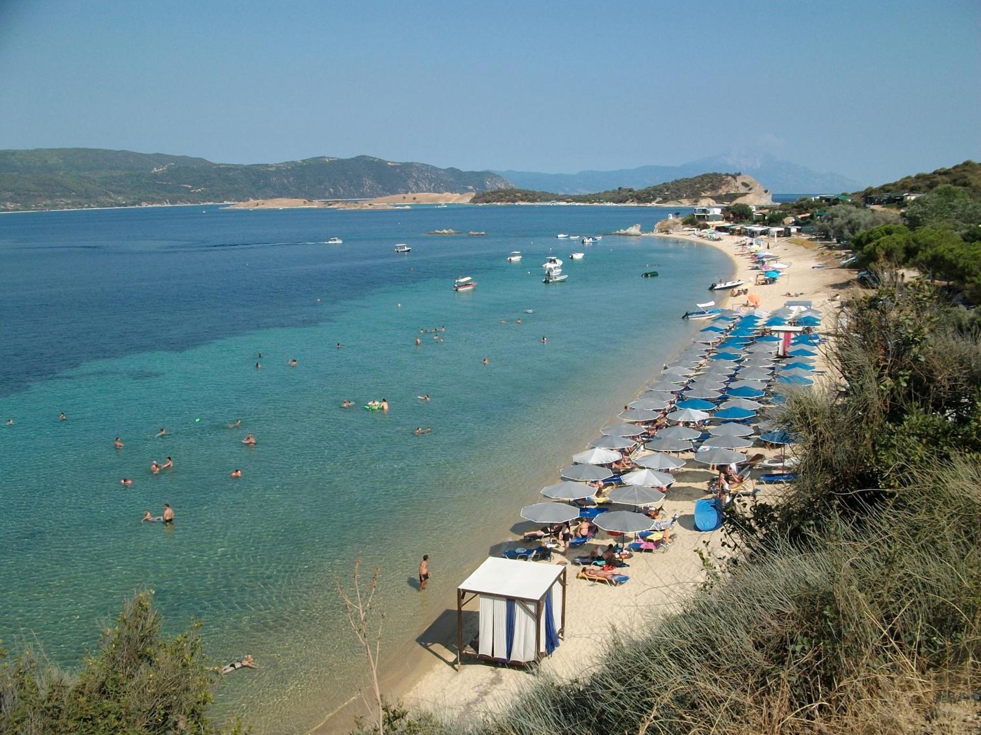 Hotel Ismini Amoliani Bagian luar foto