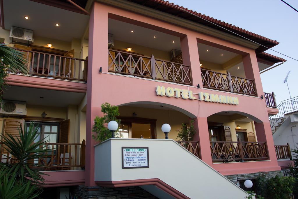Hotel Ismini Amoliani Bagian luar foto